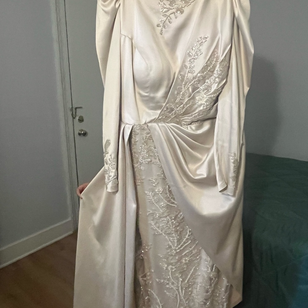 Elegant Cream Long-Sleeve Embellished Mother of the groom dress. - Picture 3 of 4